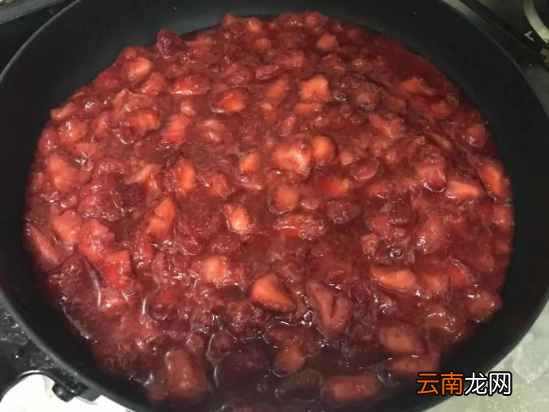 如何自制无水草莓酱 你需要八步才可搞定